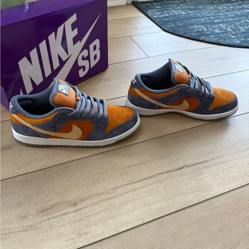 Nike Men's Low-Top Sneakers in Navy, Orange, and Cream